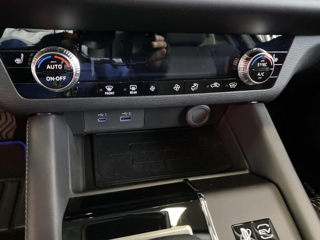 new 2025 Mitsubishi Outlander PHEV car, priced at $42,480