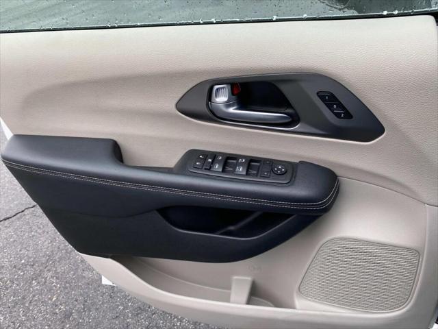used 2023 Chrysler Pacifica car, priced at $22,999