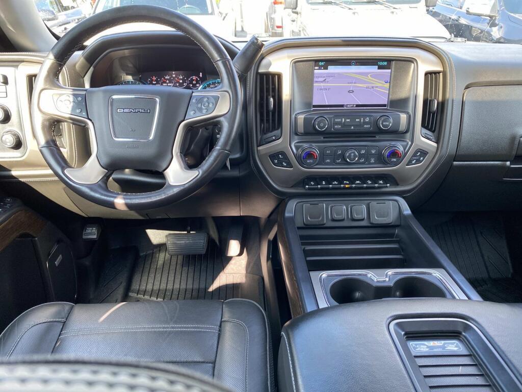 used 2018 GMC Sierra 1500 car, priced at $33,999
