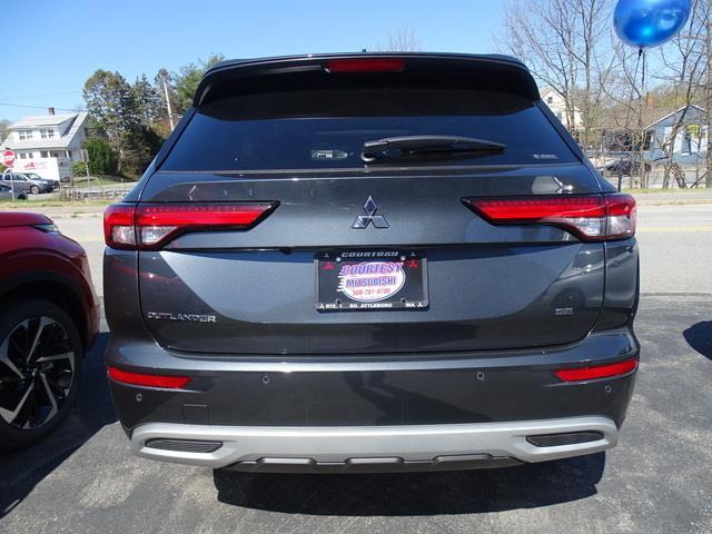 new 2024 Mitsubishi Outlander car, priced at $36,237