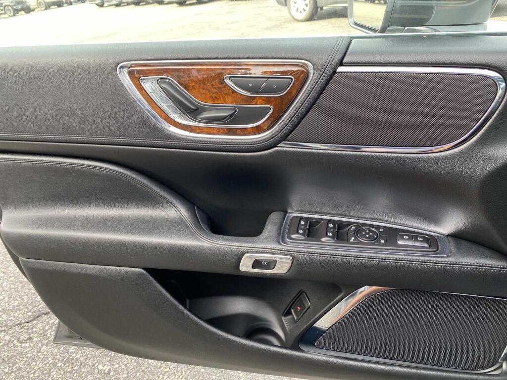 used 2017 Lincoln Continental car, priced at $15,777