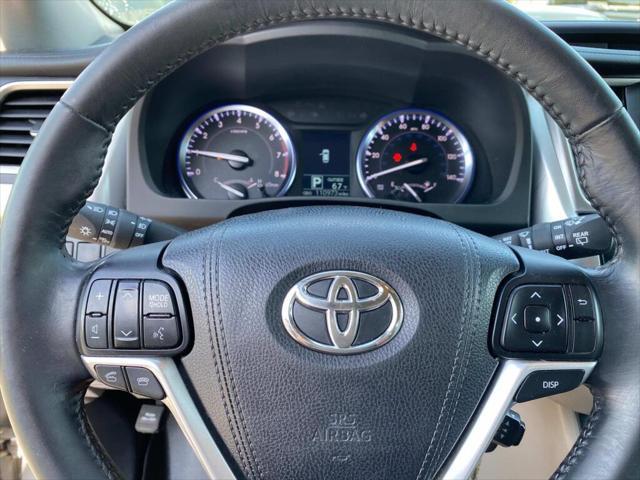 used 2015 Toyota Highlander car, priced at $18,999