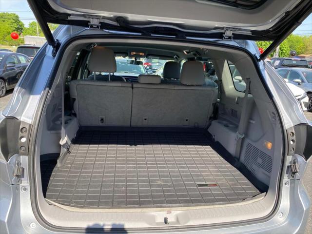 used 2015 Toyota Highlander car, priced at $18,999