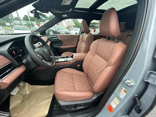 new 2025 Mitsubishi Outlander car, priced at $47,000
