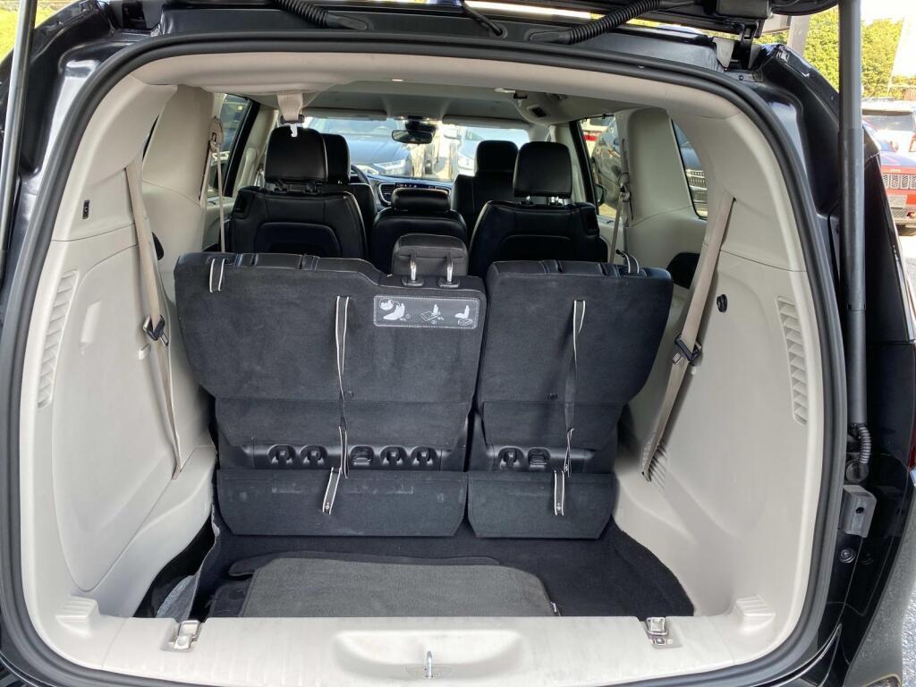 used 2021 Chrysler Pacifica car, priced at $27,999