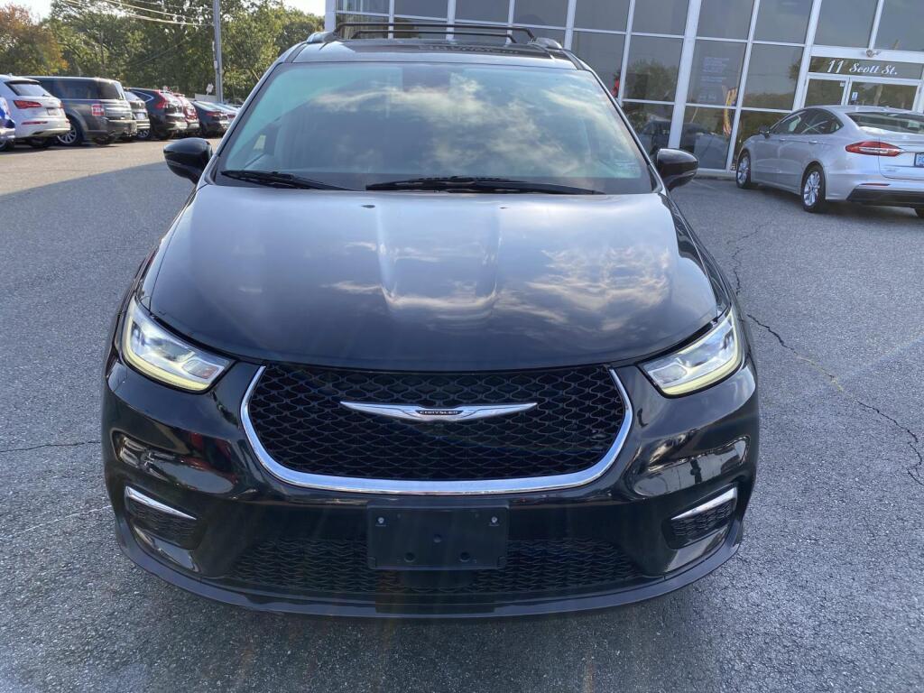 used 2021 Chrysler Pacifica car, priced at $27,999