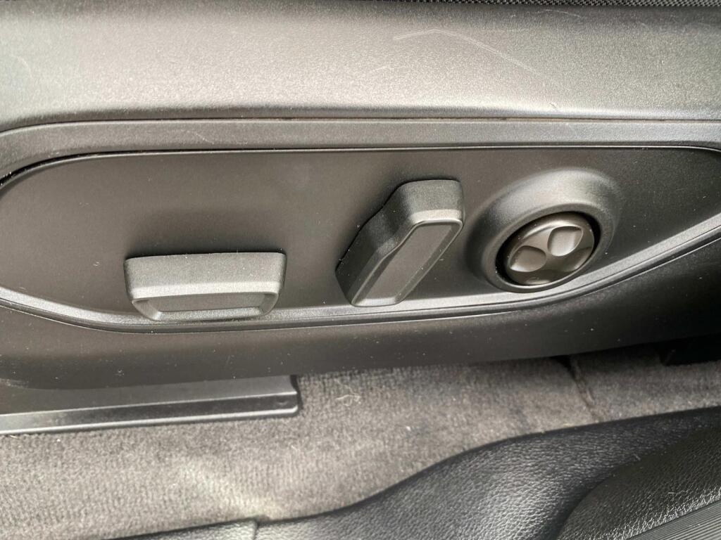 used 2021 Jeep Grand Cherokee L car, priced at $25,999