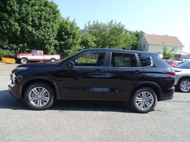 new 2024 Mitsubishi Outlander car, priced at $30,153