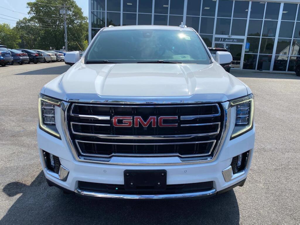 used 2022 GMC Yukon XL car, priced at $37,999