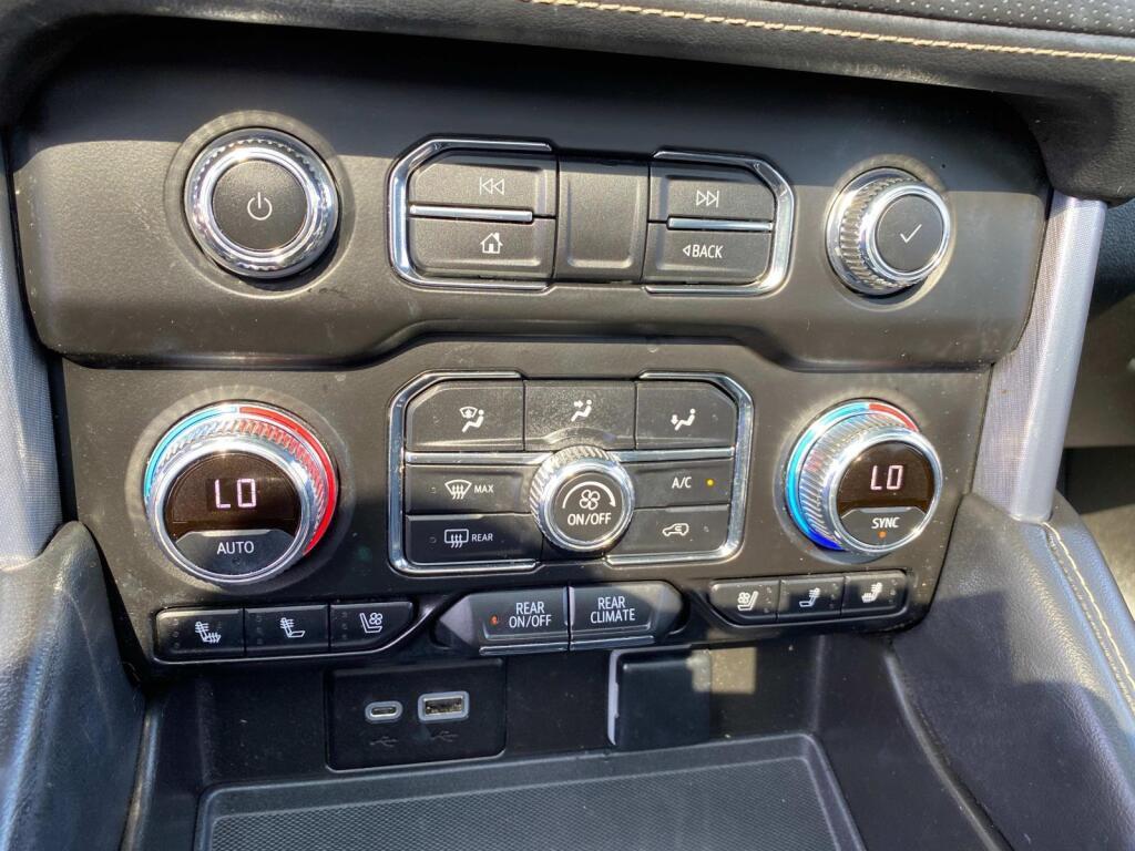 used 2022 GMC Yukon XL car, priced at $37,999