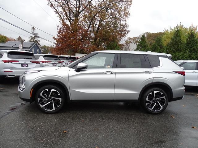 new 2024 Mitsubishi Outlander car, priced at $32,241