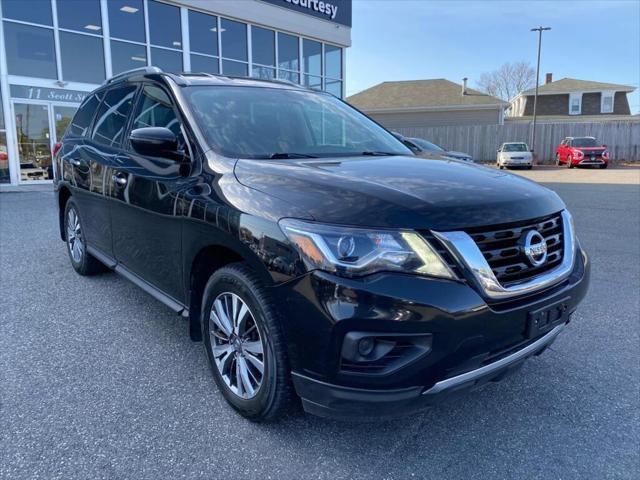 used 2020 Nissan Pathfinder car, priced at $19,999