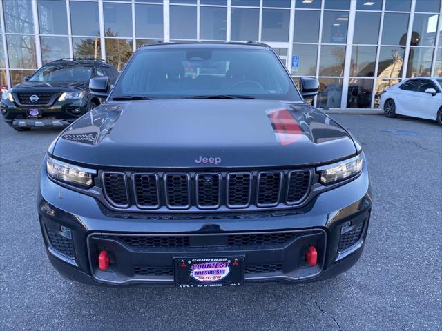 used 2022 Jeep Grand Cherokee car, priced at $33,999