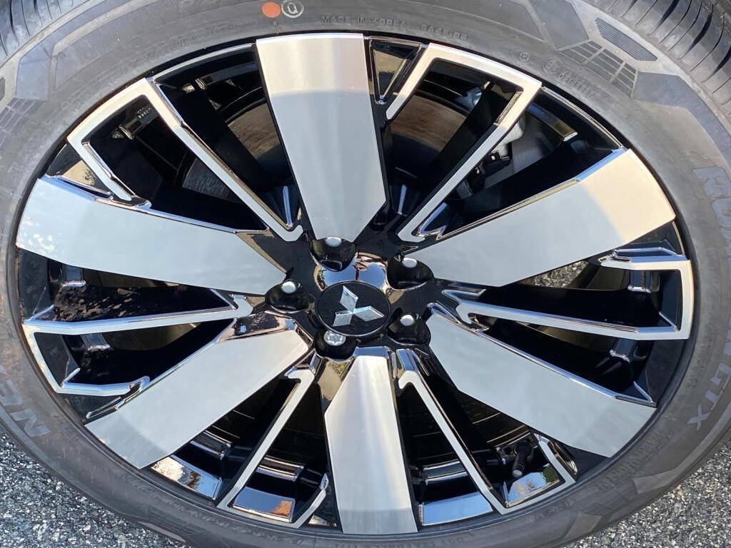 new 2025 Mitsubishi Outlander car, priced at $39,970