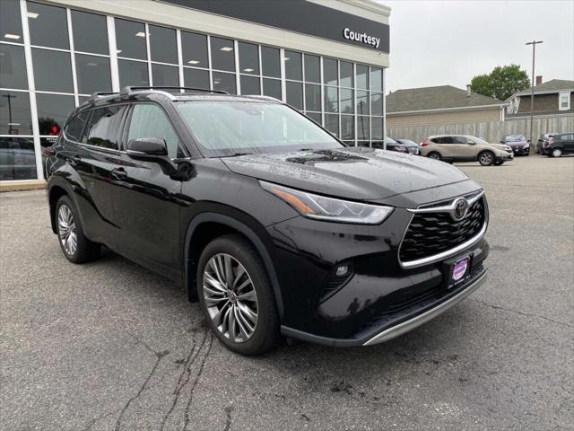 used 2020 Toyota Highlander car, priced at $28,999