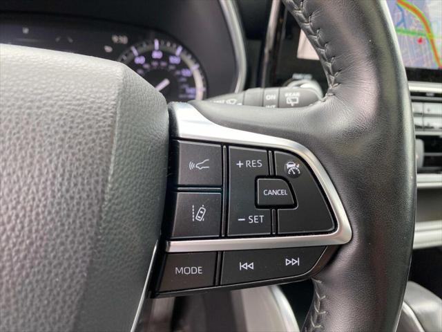 used 2020 Toyota Highlander car, priced at $28,999