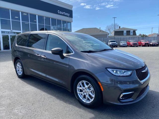 used 2023 Chrysler Pacifica car, priced at $24,999