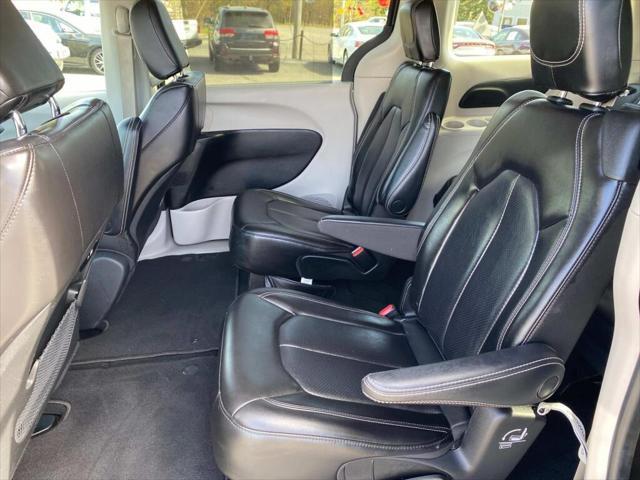 used 2023 Chrysler Pacifica car, priced at $24,999