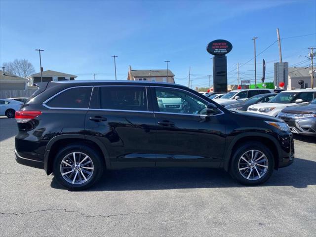 used 2019 Toyota Highlander car, priced at $27,777