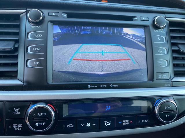 used 2019 Toyota Highlander car, priced at $27,777