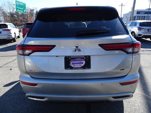 new 2024 Mitsubishi Outlander car, priced at $34,427