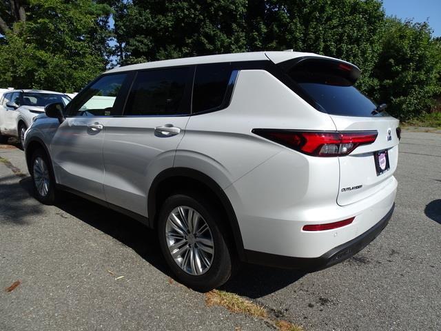 new 2024 Mitsubishi Outlander car, priced at $31,183