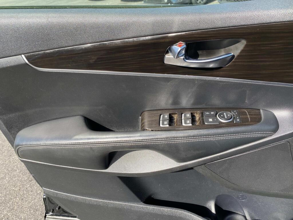 used 2020 Kia Sorento car, priced at $17,999
