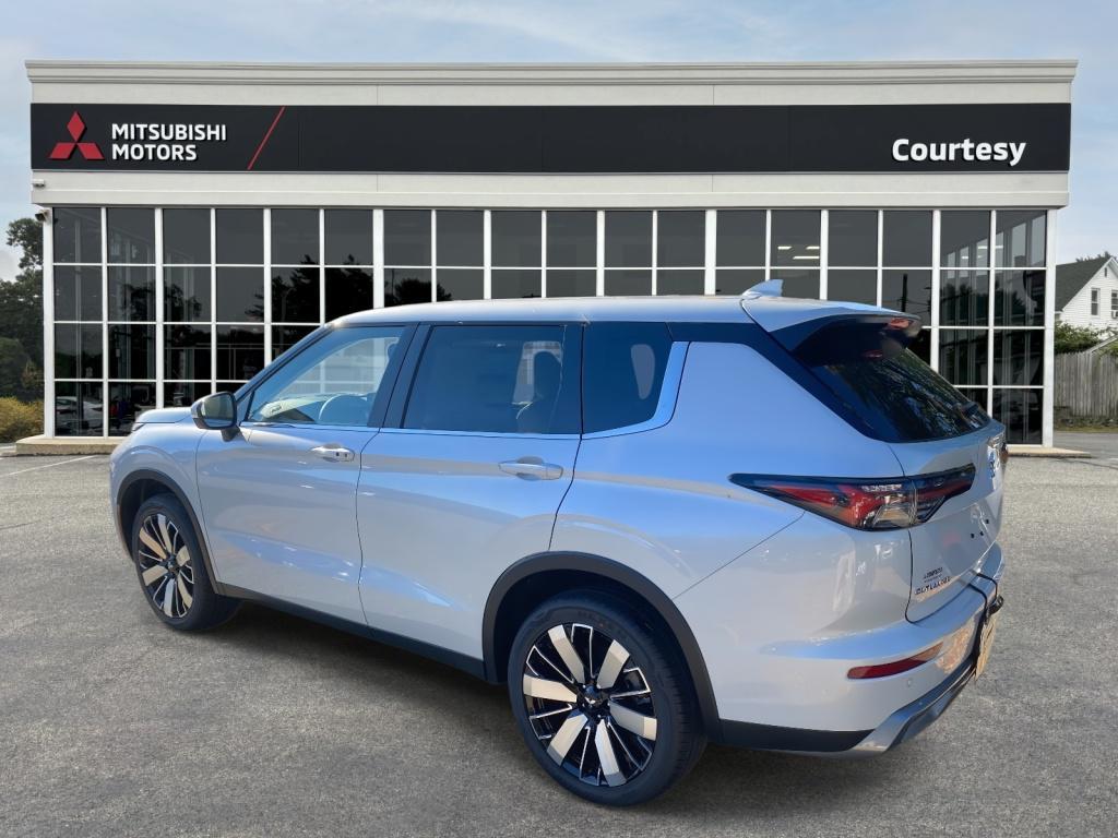 new 2025 Mitsubishi Outlander car, priced at $38,900
