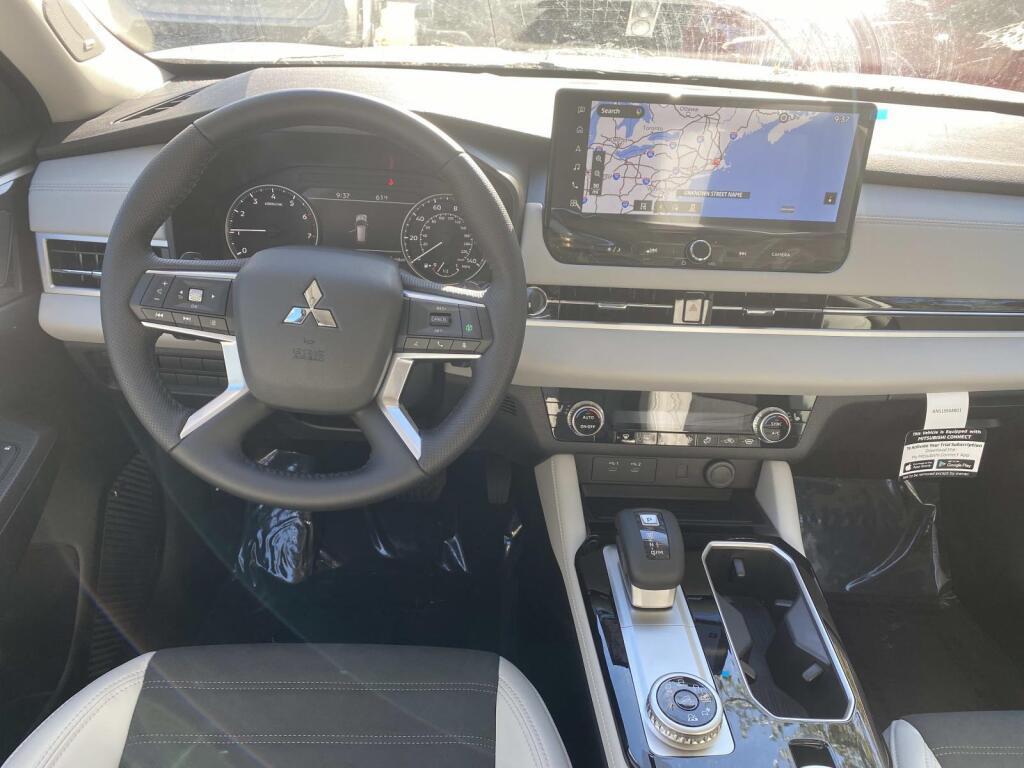 new 2025 Mitsubishi Outlander car, priced at $38,900