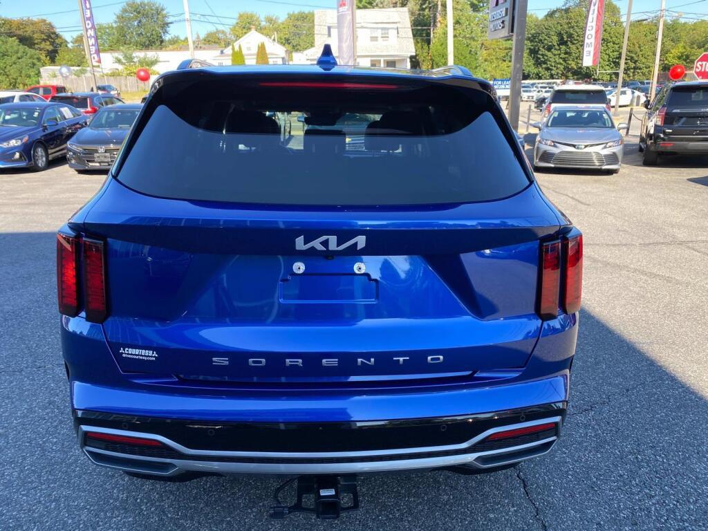 used 2022 Kia Sorento car, priced at $29,999