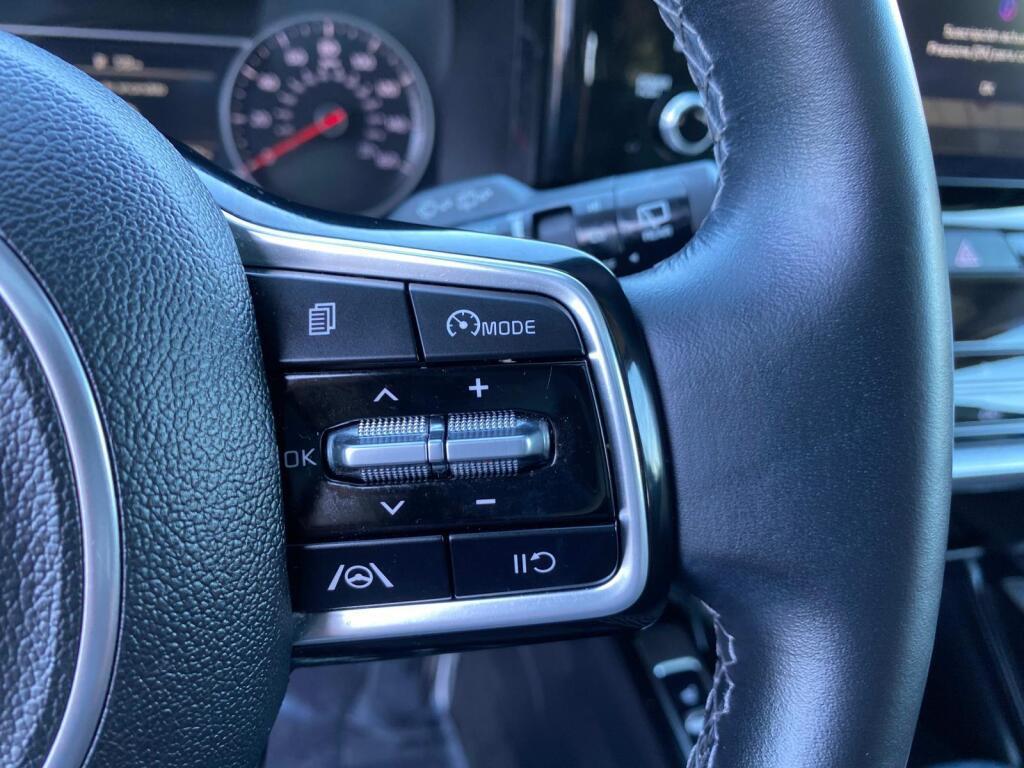 used 2022 Kia Sorento car, priced at $29,999