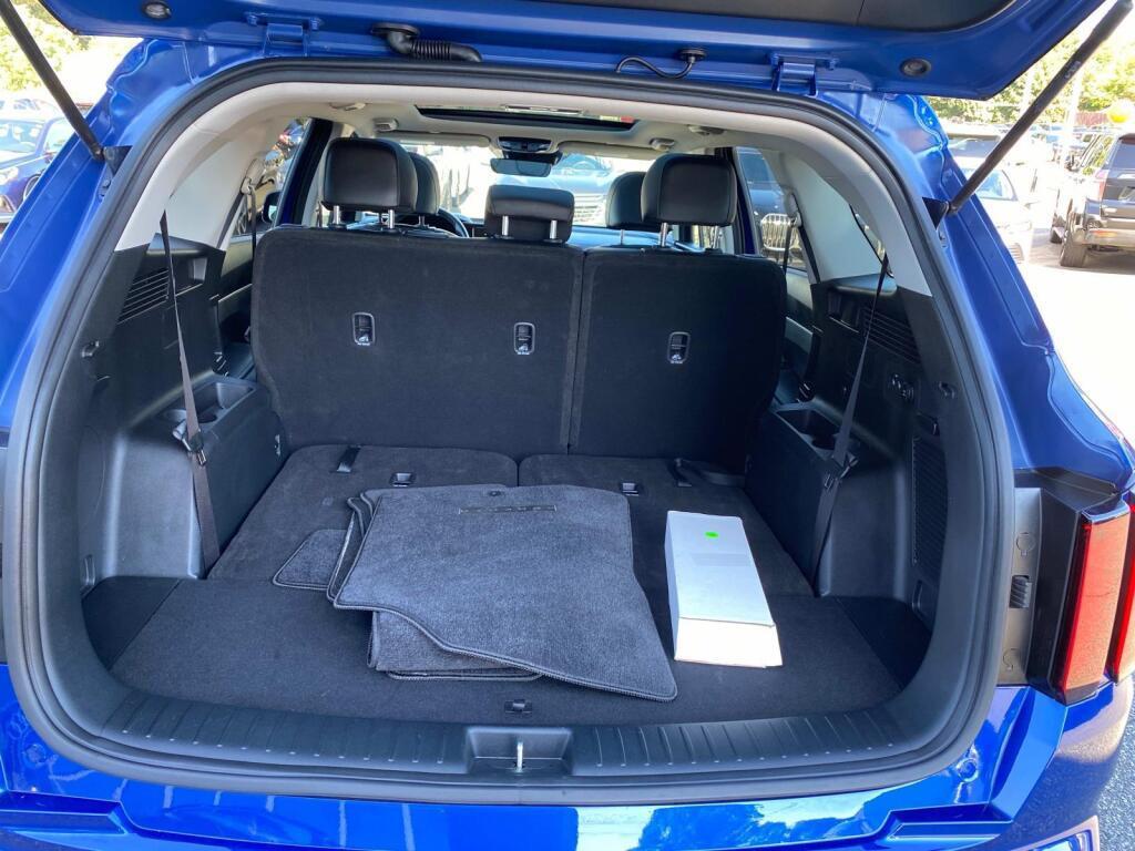 used 2022 Kia Sorento car, priced at $29,999