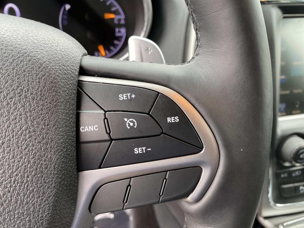 used 2017 Jeep Grand Cherokee car, priced at $18,999