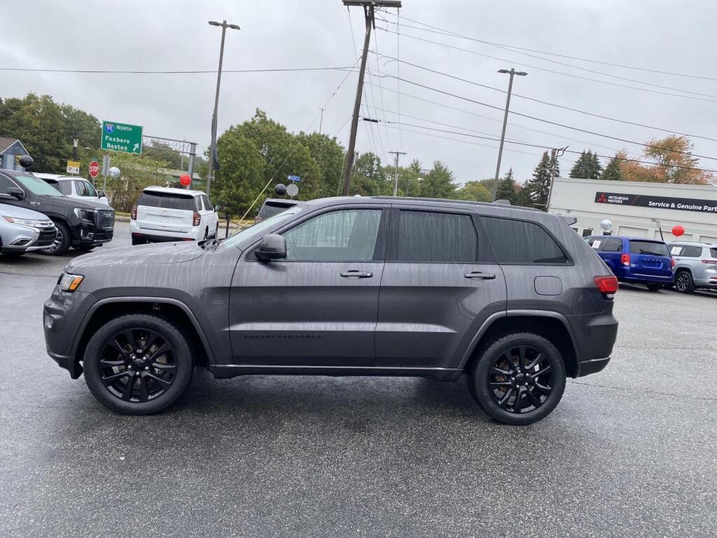 used 2017 Jeep Grand Cherokee car, priced at $18,999
