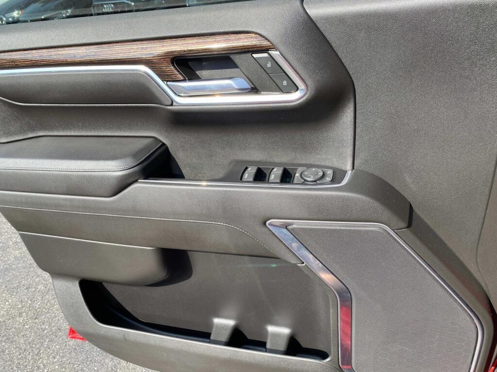 used 2022 GMC Sierra 1500 car, priced at $39,999