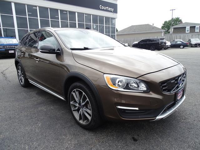 used 2017 Volvo V60 Cross Country car, priced at $14,776