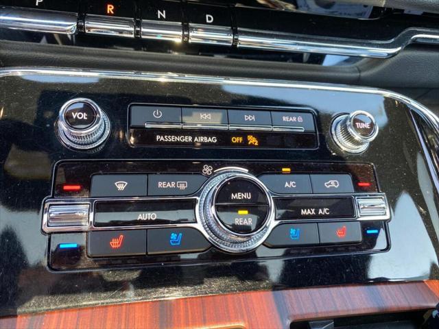 used 2024 Lincoln Navigator car, priced at $68,999