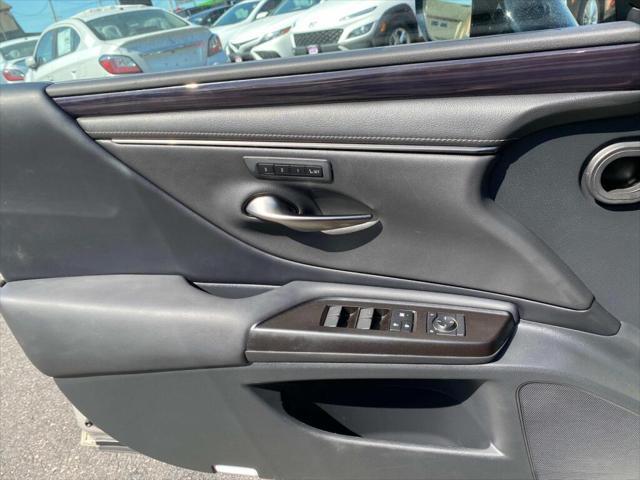 used 2019 Lexus ES 350 car, priced at $28,999
