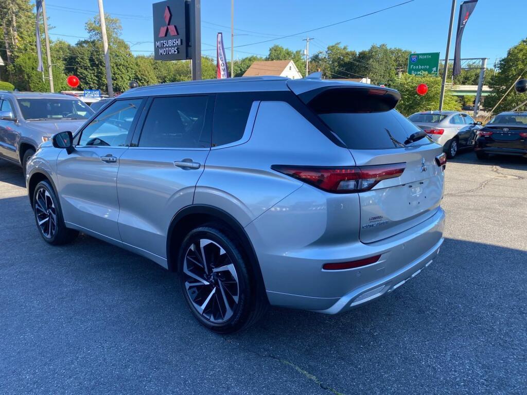 used 2022 Mitsubishi Outlander car, priced at $23,999