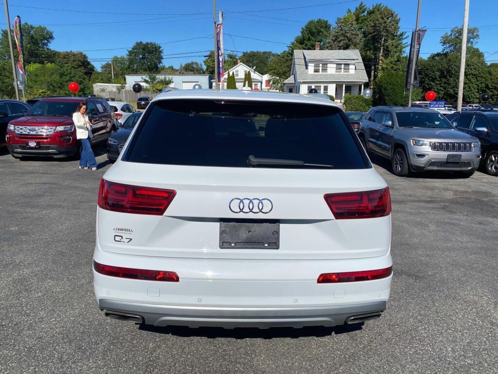 used 2019 Audi Q7 car, priced at $22,999