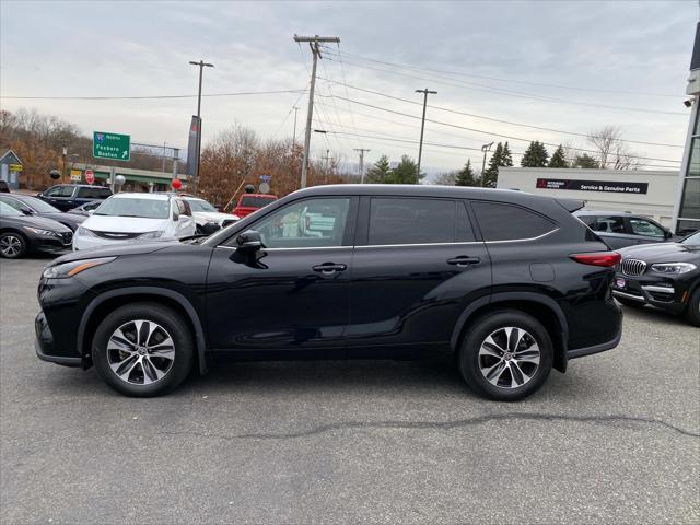 used 2022 Toyota Highlander car, priced at $32,599