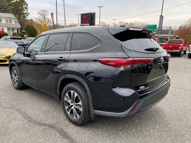 used 2022 Toyota Highlander car, priced at $32,599