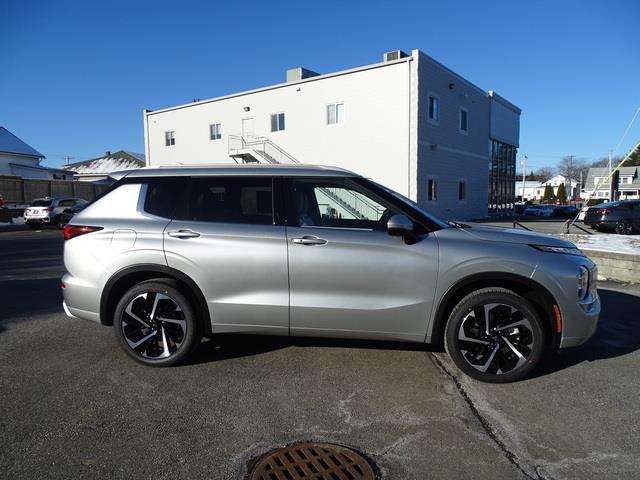 new 2024 Mitsubishi Outlander car, priced at $32,740