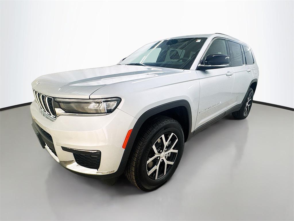 new 2025 Jeep Grand Cherokee L car, priced at $48,000