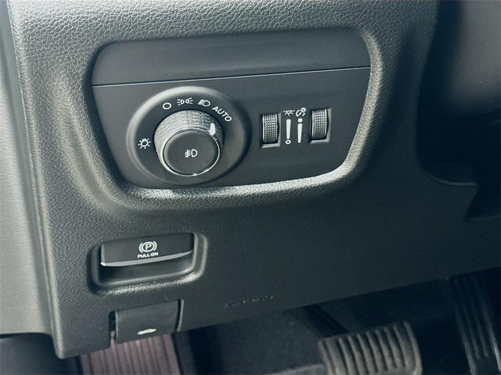 new 2025 Jeep Grand Cherokee L car, priced at $48,000
