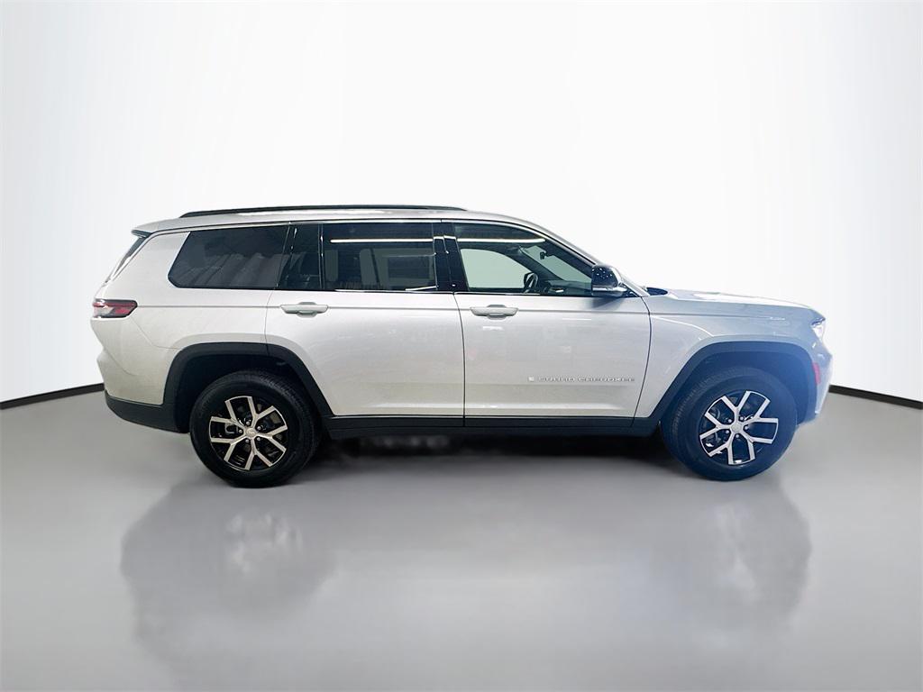 new 2025 Jeep Grand Cherokee L car, priced at $48,000