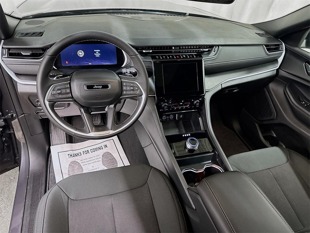 new 2025 Jeep Grand Cherokee L car, priced at $46,086