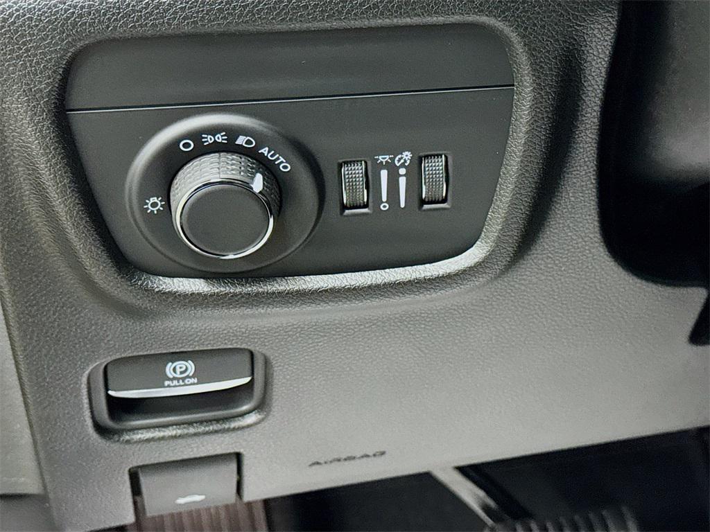 new 2025 Jeep Grand Cherokee L car, priced at $46,086