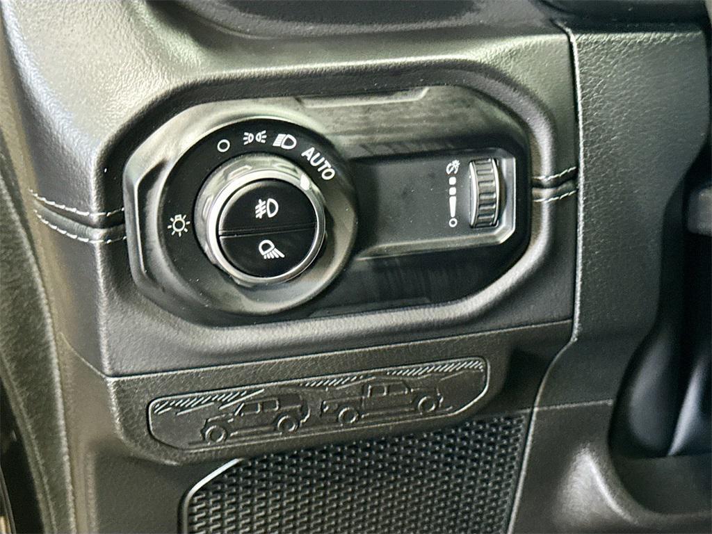 new 2025 Jeep Gladiator car, priced at $49,775