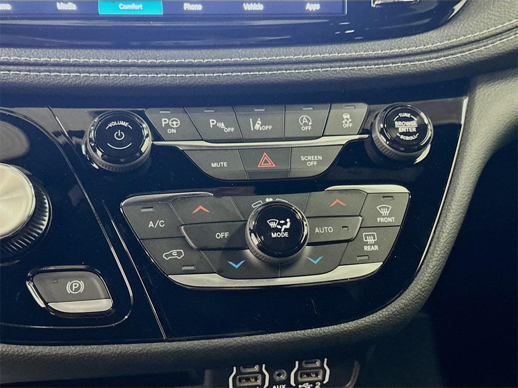 new 2025 Chrysler Pacifica car, priced at $46,900